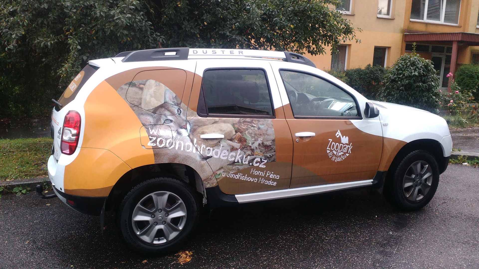 Polep auta Dacia Duster Zoo na Hrádečku